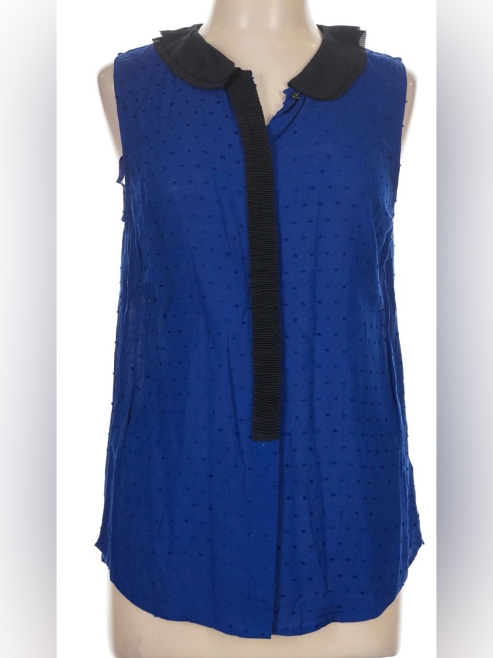Postmark Anthropologie Blue Sleeveless Dot-Texture Blouse with Navy Collar